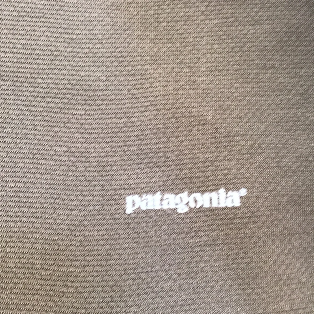 Patagonia mens large olive base layer 1/4 zip tee. - Picture 3 of 6